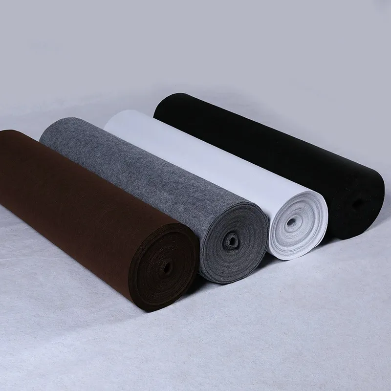 Weißer romantischer Hochzeitsteppich